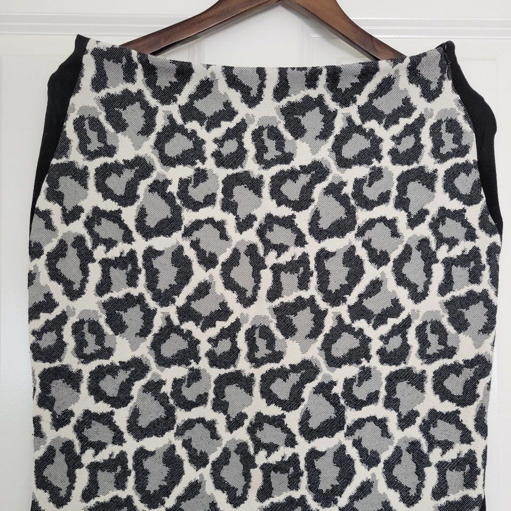 Women's Diane von Furstenberg Skirt size 10